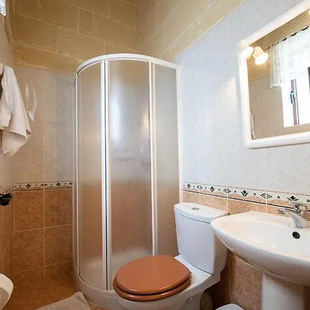 4 Bedroom With Private Pool