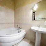 4 Bedroom With Private Pool