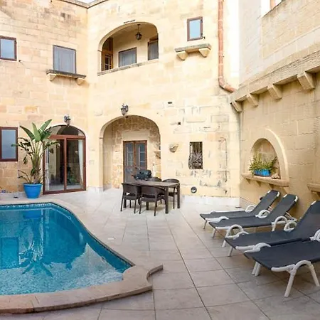 Сasa de vacaciones 4 Bedroom With Private Pool