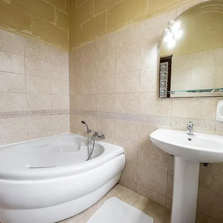 4 Bedroom With Private Pool