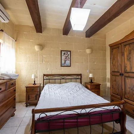 4 Bedroom With Private Pool Сasa de vacaciones *